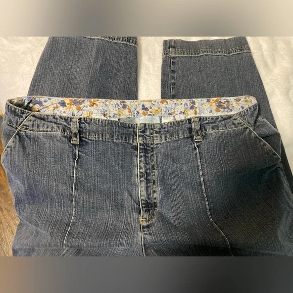 Liz Claiborne Women’s Relaxed Dark Gray Jeans - Picture 4 of 6